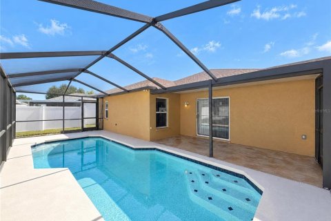 Villa ou maison à vendre à Land O' Lakes, Floride: 3 chambres, 174.01 m2 № 2434474 - photo 18
