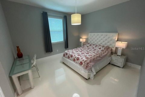 House in Orlando, Florida 5 bedrooms, 382.85 sq.m. № 1885619 - photo 24