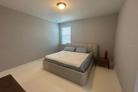 House in Orlando, Florida 5 bedrooms, 382.85 sq.m. № 1885619 - photo 27