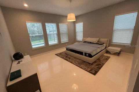 House in Orlando, Florida 5 bedrooms, 382.85 sq.m. № 1885619 - photo 23
