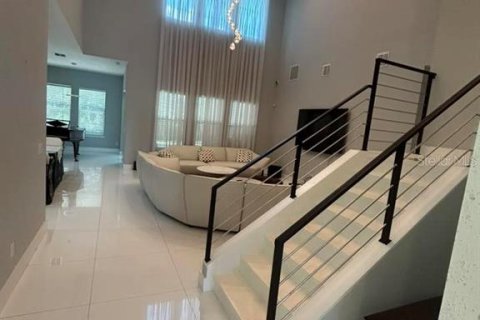 House in Orlando, Florida 5 bedrooms, 382.85 sq.m. № 1885619 - photo 6