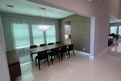 House in Orlando, Florida 5 bedrooms, 382.85 sq.m. № 1885619 - photo 7