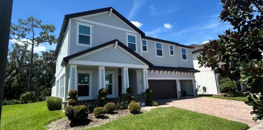 House in Orlando, Florida 5 bedrooms, 382.85 sq.m. № 1885619