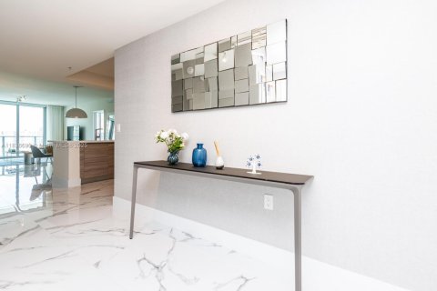 Condominio en venta en Sunny Isles Beach, Florida, 2 dormitorios, 143.16 m2 № 1935329 - foto 6