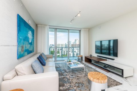 Condominio en venta en Sunny Isles Beach, Florida, 2 dormitorios, 143.16 m2 № 1935329 - foto 27