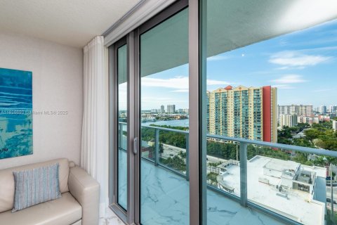 Condominio en venta en Sunny Isles Beach, Florida, 2 dormitorios, 143.16 m2 № 1935329 - foto 28