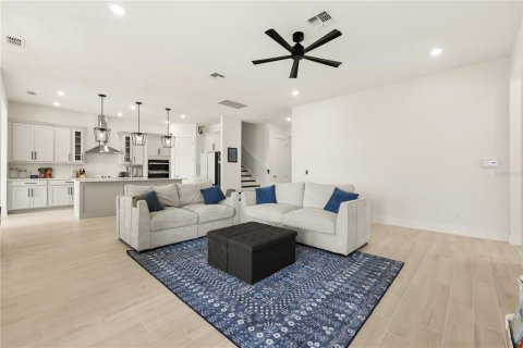 Villa ou maison à vendre à Winter Garden, Floride: 4 chambres, 318.1 m2 № 2405376 - photo 4