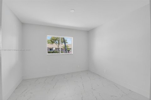 House in Boca Raton, Florida 2 bedrooms, 96.99 sq.m. № 1892193 - photo 13