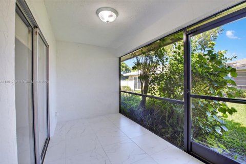 House in Boca Raton, Florida 2 bedrooms, 96.99 sq.m. № 1892193 - photo 23