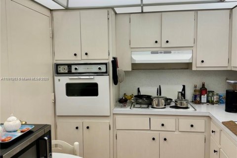 Copropriété à vendre à Sunny Isles Beach, Floride: 1 chambre, 65.5 m2 № 1959333 - photo 12