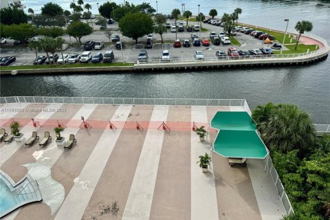 Copropriété à vendre à Sunny Isles Beach, Floride: 1 chambre, 65.5 m2 № 1959333 - photo 14