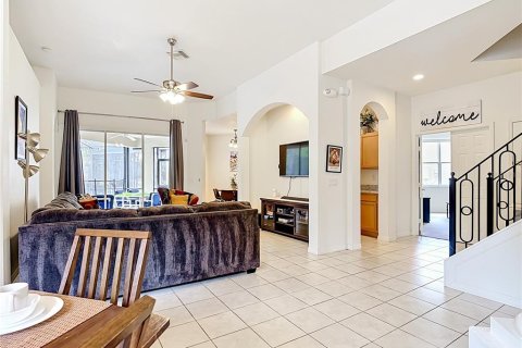 Casa en venta en Davenport, Florida, 5 dormitorios, 263.1 m2 № 2204423 - foto 3