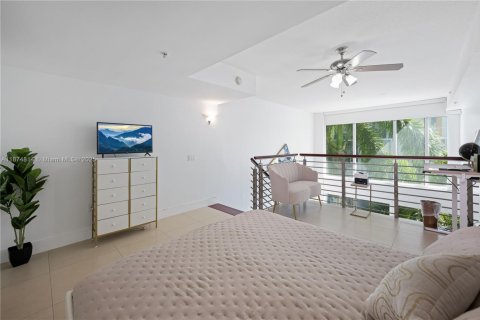 Condo in Miami, Florida, 1 bedroom № 1925939 - photo 14