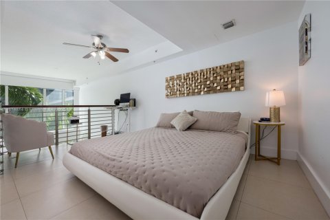 Condo in Miami, Florida, 1 bedroom № 1925939 - photo 17