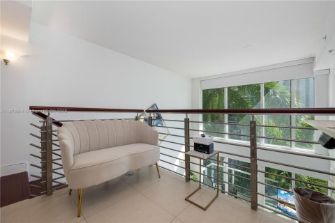 Condo in Miami, Florida, 1 bedroom № 1925939 - photo 16