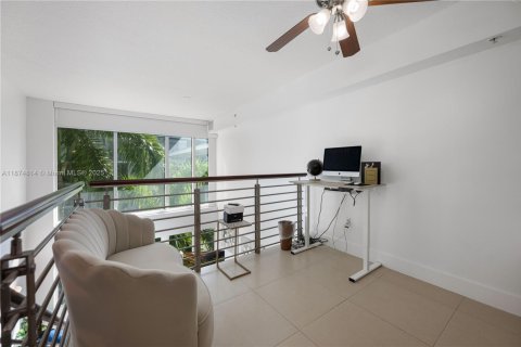 Condo in Miami, Florida, 1 bedroom № 1925939 - photo 15