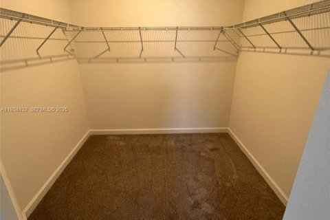 Снять в аренду таунхаус в Хомстед, Флорида 3 спальни, 157.47м2, № 1992705 - фото 10