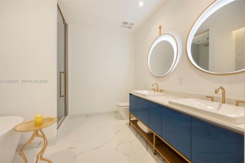 Купить кондоминиум в Майами, Флорида 2 спальни, 97.18м2, № 2241706 - фото 12