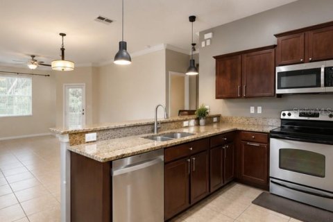 Adosado en venta en Tampa, Florida, 4 dormitorios, 212.65 m2 № 2295125 - foto 6