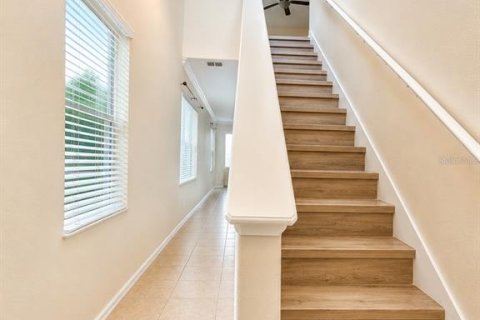 Adosado en venta en Tampa, Florida, 4 dormitorios, 212.65 m2 № 2295125 - foto 19