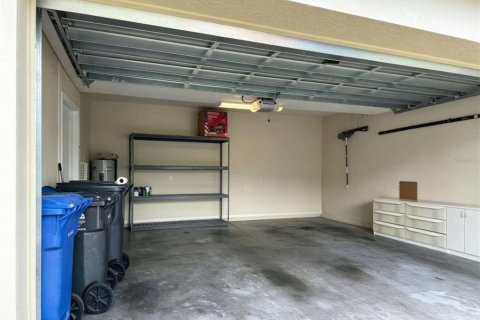 Adosado en venta en Tampa, Florida, 4 dormitorios, 212.65 m2 № 2295125 - foto 2