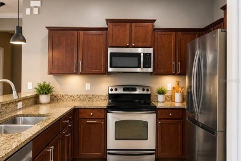 Adosado en venta en Tampa, Florida, 4 dormitorios, 212.65 m2 № 2295125 - foto 7