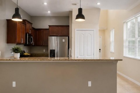 Adosado en venta en Tampa, Florida, 4 dormitorios, 212.65 m2 № 2295125 - foto 9
