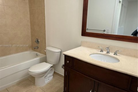 Снять в аренду таунхаус в Дорал, Флорида 3 спальни, 186.55м2, № 2006920 - фото 17