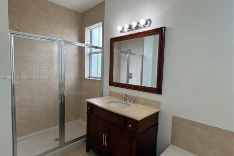 Снять в аренду таунхаус в Дорал, Флорида 3 спальни, 186.55м2, № 2006920 - фото 27