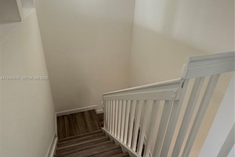 Снять в аренду таунхаус в Дорал, Флорида 3 спальни, 186.55м2, № 2006920 - фото 15