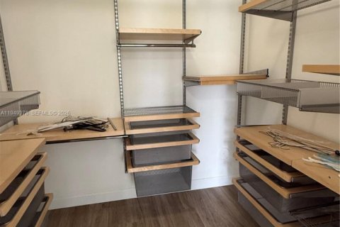 Снять в аренду таунхаус в Дорал, Флорида 3 спальни, 186.55м2, № 2006920 - фото 19