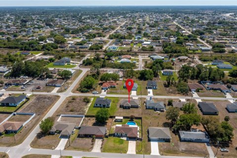 Villa ou maison à vendre à Lehigh Acres, Floride: 3 chambres № 2051951 - photo 2