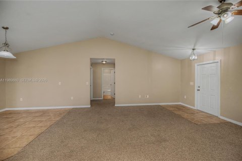 Villa ou maison à vendre à Lehigh Acres, Floride: 3 chambres № 2051951 - photo 20