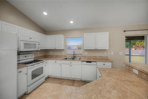 Villa ou maison à vendre à Lehigh Acres, Floride: 3 chambres № 2051951 - photo 25