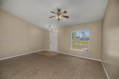 Villa ou maison à vendre à Lehigh Acres, Floride: 3 chambres № 2051951 - photo 18