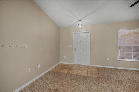 Villa ou maison à vendre à Lehigh Acres, Floride: 3 chambres № 2051951 - photo 16