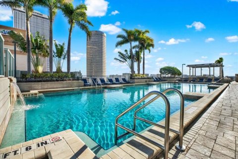 Condo in Tampa, Florida, 2 bedrooms  № 1518281 - photo 23