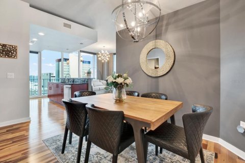 Condo in Tampa, Florida, 2 bedrooms  № 1518281 - photo 9