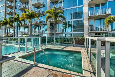 Condo in Tampa, Florida, 2 bedrooms  № 1518281 - photo 25
