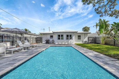 Купить виллу или дом в Форт-Лодердейл, Флорида 3 спальни, 124.3м2, № 2012054 - фото 2