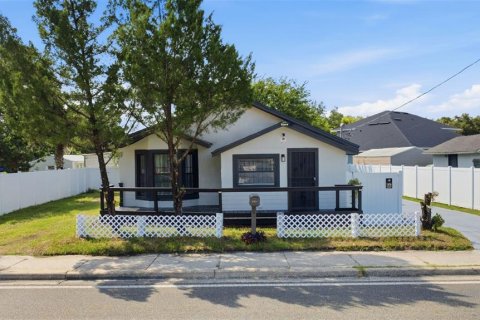 House in Sanford, Florida 2 bedrooms, 108.51 sq.m. № 2319099