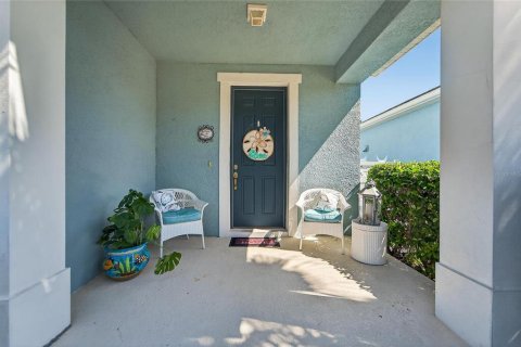 House in Apollo Beach, Florida 4 bedrooms, 300.35 sq.m. № 1915506 - photo 5