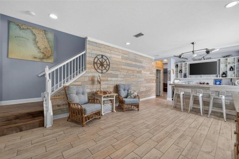 House in Apollo Beach, Florida 4 bedrooms, 300.35 sq.m. № 1915506 - photo 7