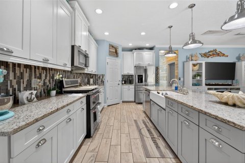 House in Apollo Beach, Florida 4 bedrooms, 300.35 sq.m. № 1915506 - photo 22
