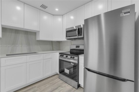 Снять в аренду кондоминиум в Майами-Бич, Флорида 1 спальня, 56.58м2, № 2004793 - фото 13