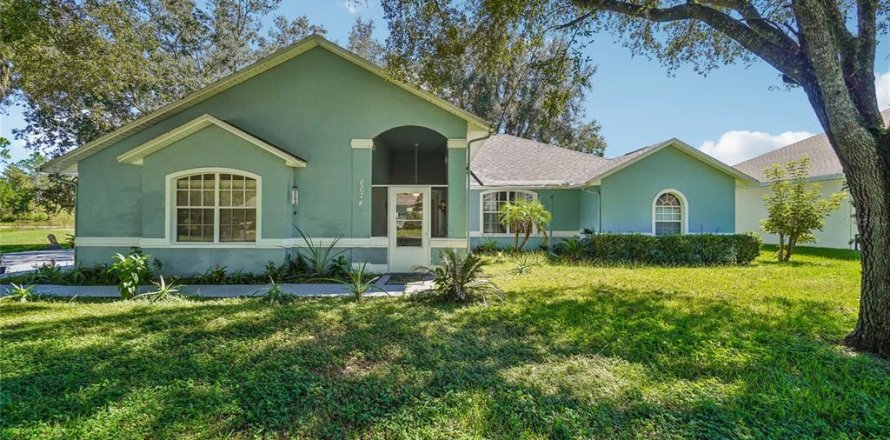 Villa ou maison à Dade City, Floride 3 chambres, 201.6 m2 № 2415125