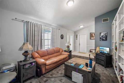 Villa ou maison à vendre à Dade City, Floride: 3 chambres, 201.6 m2 № 2415125 - photo 8