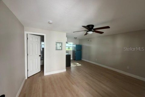Appartement à louer à Tampa, Floride: 2 pièces, 17.65 m2 № 2342280 - photo 2