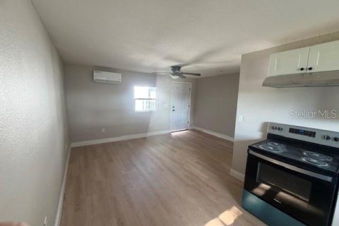 Appartement à louer à Tampa, Floride: 2 pièces, 17.65 m2 № 2342280 - photo 6