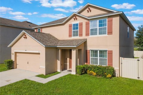 House in Davenport, Florida 5 bedrooms, 273.6 sq.m. № 1865927 - photo 1